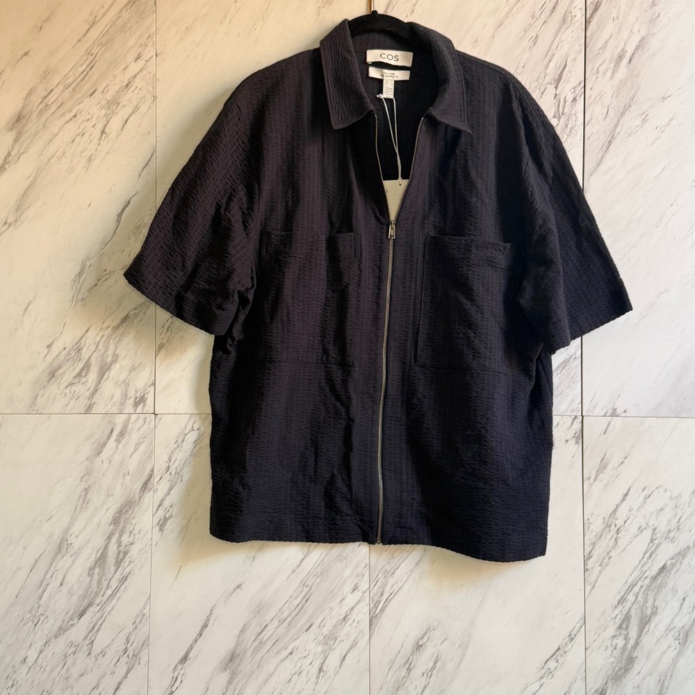 2/$100 NEW COS Relaxed Seersucker Cotton Black Short Sleeve Zip Up Shirt Jacket - Picture 2 of 8